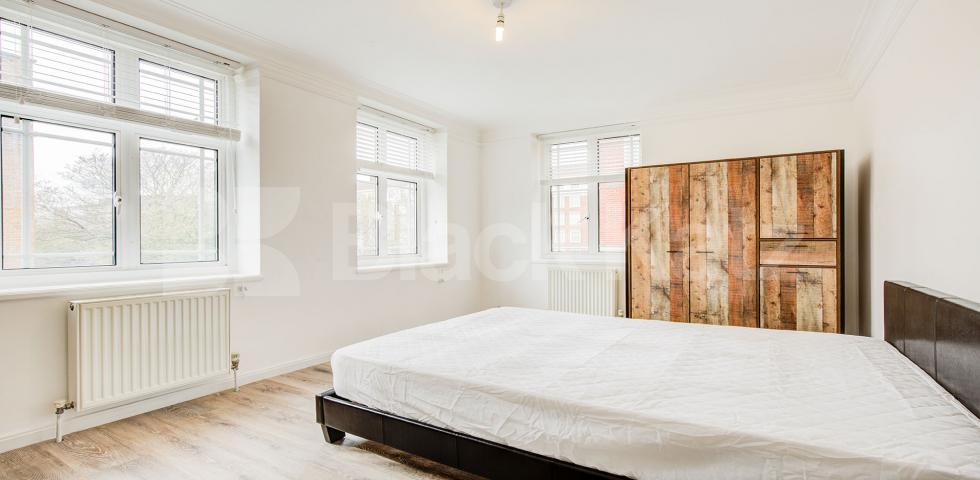			3 Bedroom, 1 bath, 1 reception Apartment			 Edwardes Square , HIGH STREET KENSINGTON 